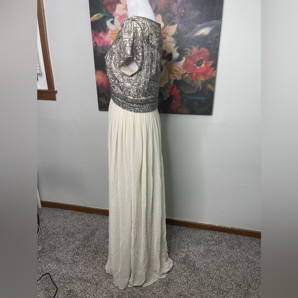 Adrianna Papell Ivory Embellished Beaded Bodice V-Neck Gown Sz 10 Formal - Picture 4 of 11
